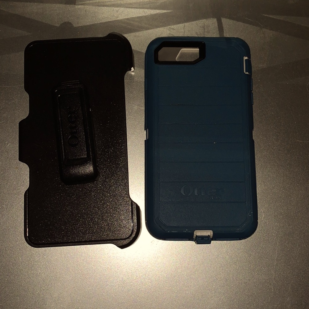 Otter BOX Phone case (IPhone 8 Plus)